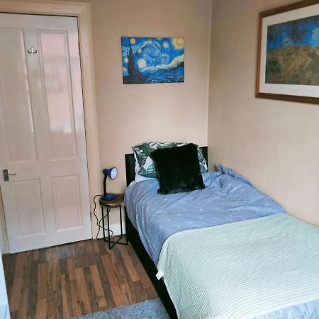 Spacious Flat In Bridgeton, Glasgow Ngoại thất bức ảnh