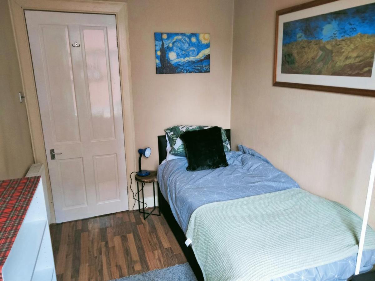 Spacious Flat In Bridgeton, Glasgow Ngoại thất bức ảnh