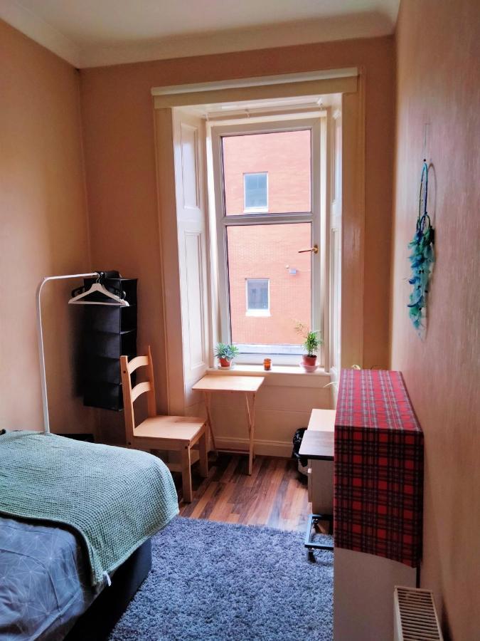 Spacious Flat In Bridgeton, Glasgow Ngoại thất bức ảnh